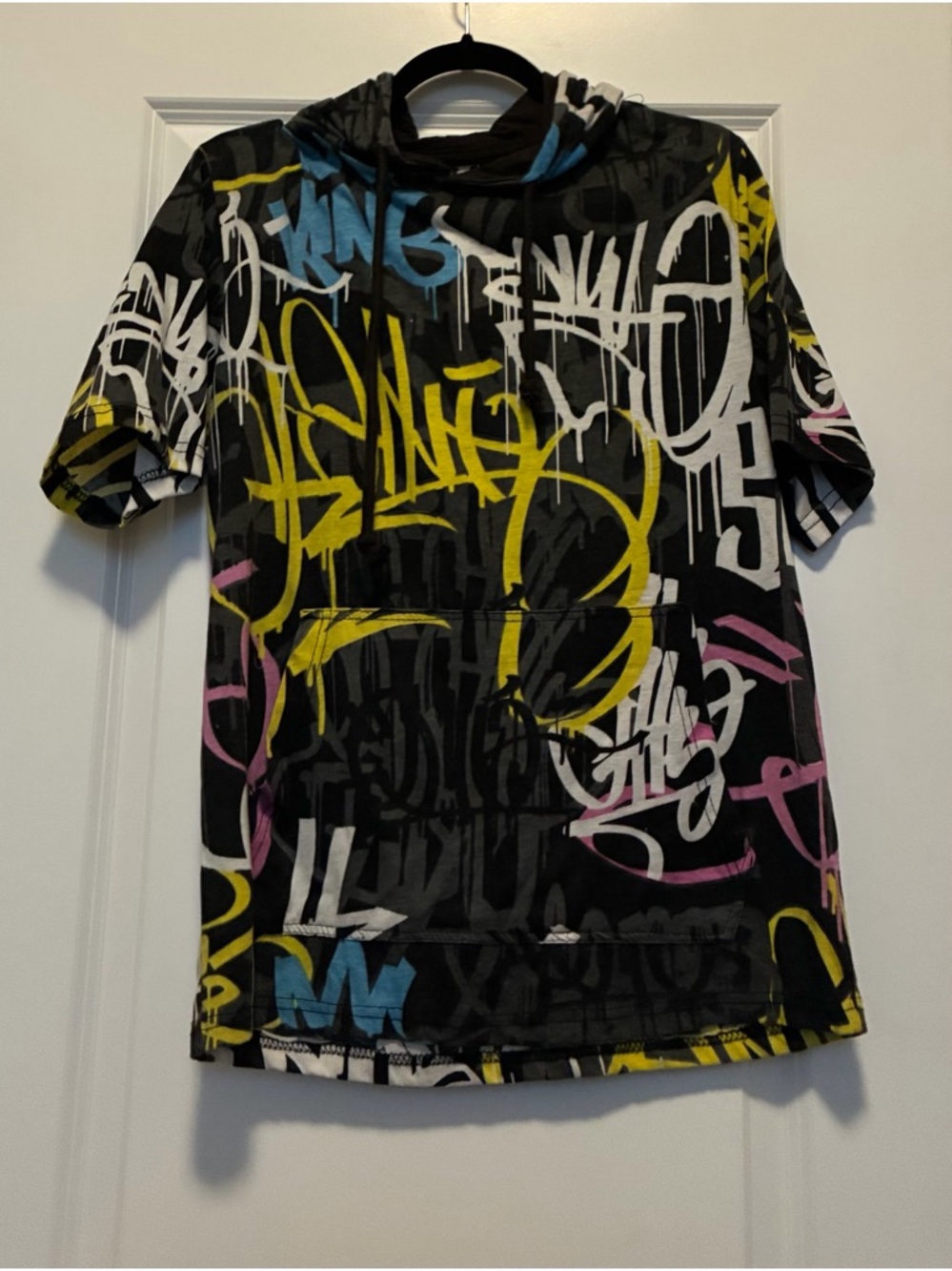 Men's Black Graffiti-Print Short-Sleeve Hoodie